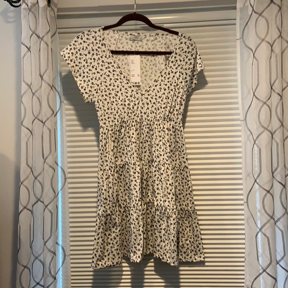 Urban Outfitters Dresses & Skirts - NWT Urban outfitters dress size small